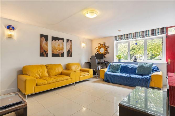 8, Fairfield Court, Dublin 4, historical listing image 2