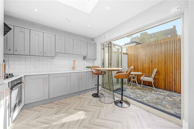 14 Albert Court, Dublin 2, historical listing image 4