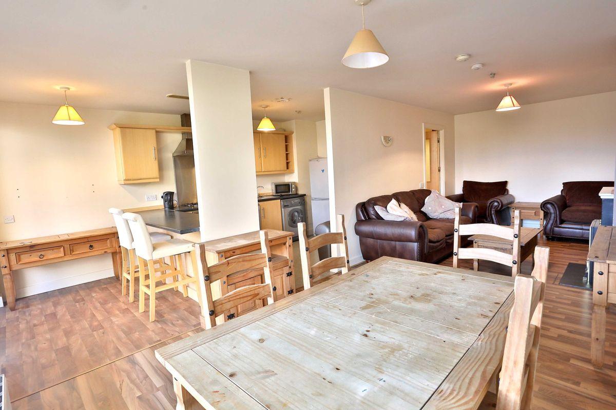 7 Block A, Stradbrook Apartments, Portlaoise, Co. Laois, R32N253, historical listing image 4