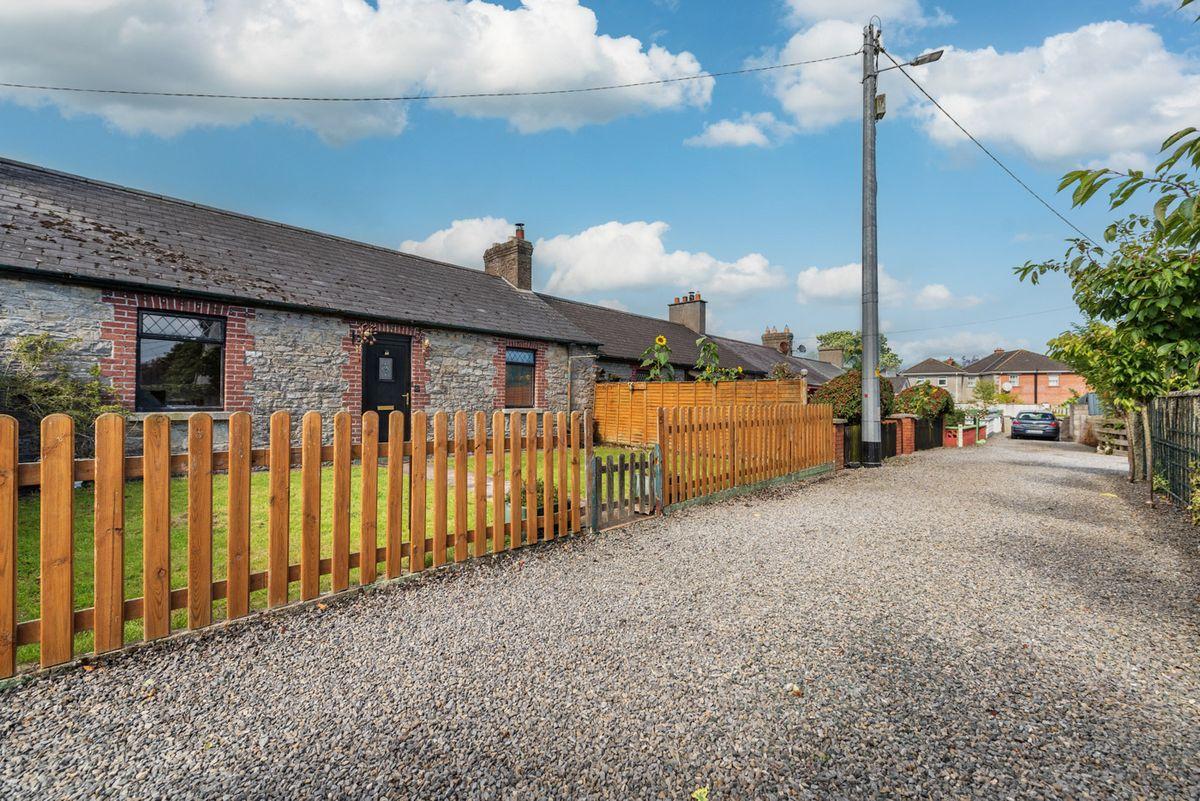 5 Palace Field, Kildare, Co. Kildare, R51A382, historical listing image 2