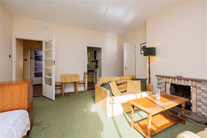 82, Mespil Estate Sussex Road, Beech, Dublin 4, historical listing image 3