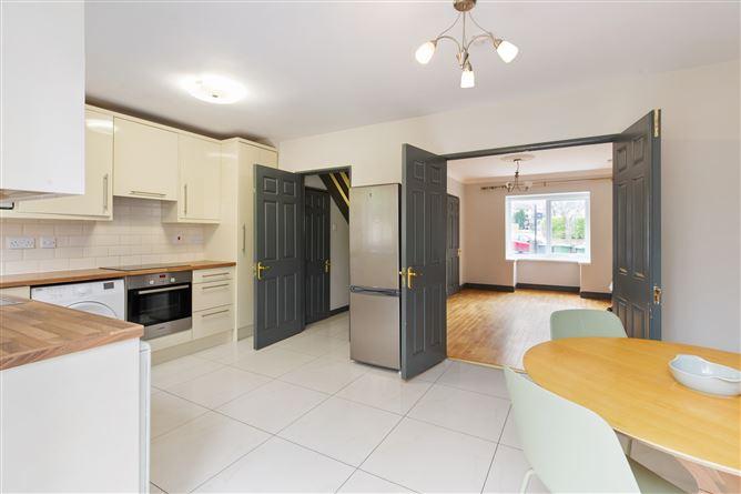 79 Roebuck Castle, Clonskeagh, Dublin 14, historical listing image 5