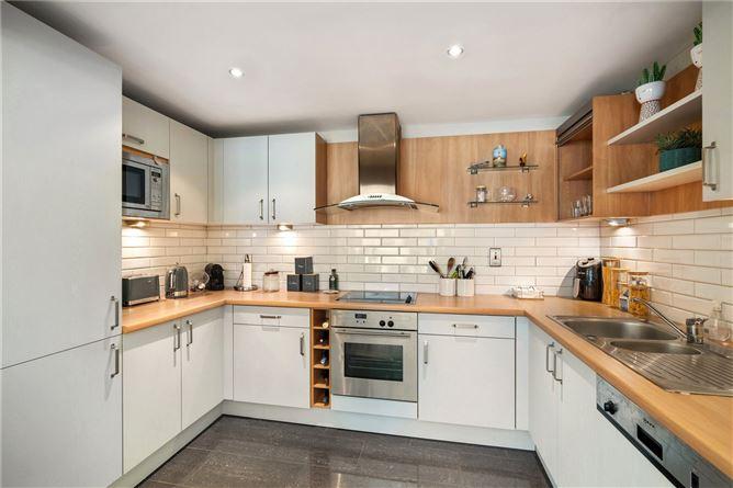67 Adelaide Square, Whitefriar Square, Dublin 8, historical listing image 5