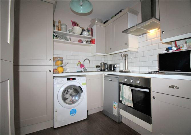 24 Shalimar, Monastery Road, Clondalkin, Dublin 22, historical listing image 5