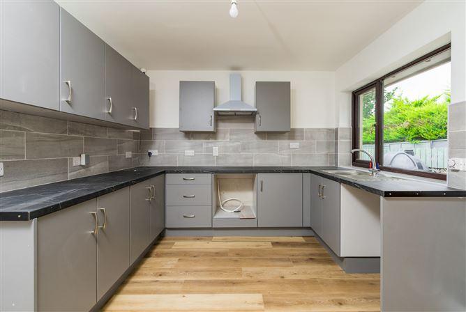 5 Brookvale Avenue, Roscommon Town, Co. Roscommon, historical listing image 3