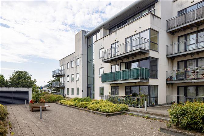 72 Raven Hall, Swords Central, Swords, County Dublin, historical listing image 2