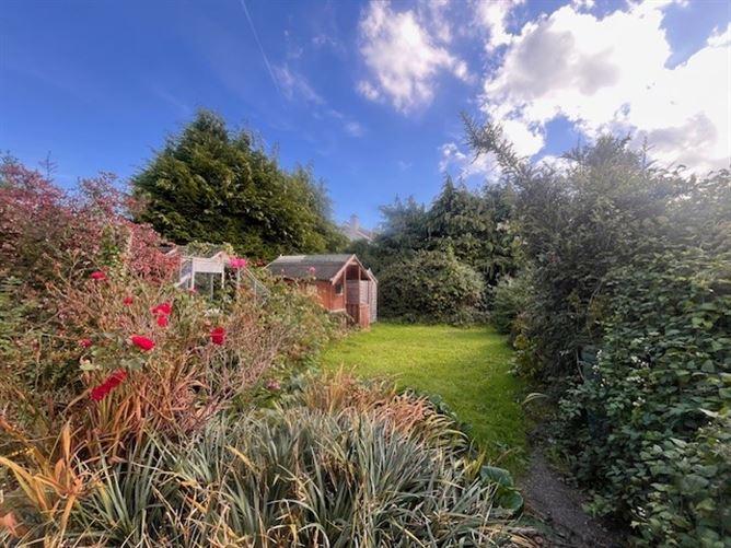 Thoer, 34, Quinn S Road, Dublin 18, historical listing image 4