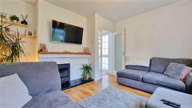 7 the court, kingswood heights, tallaght, historical listing image 4