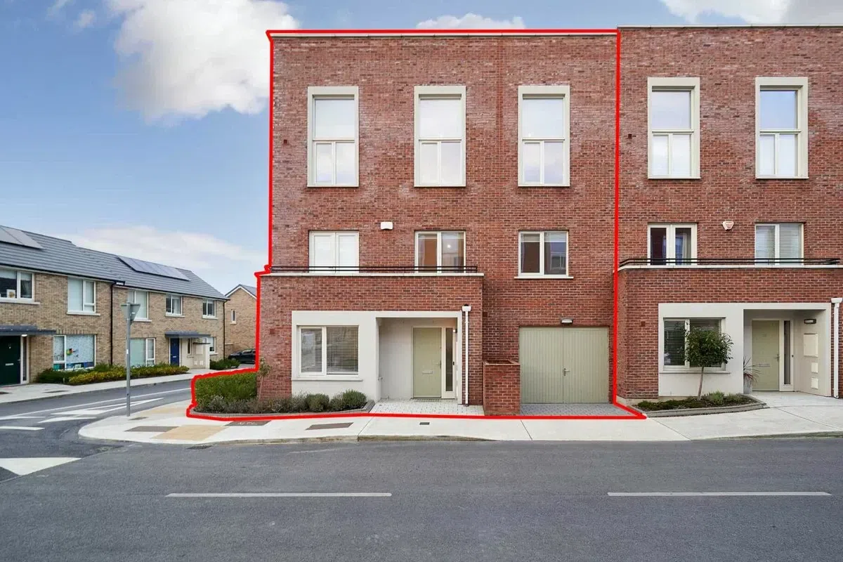21 Pelletstown Avenue, Royal Canal Park, Ashtown, Dublin 15, County Dublin, historical listing image 2