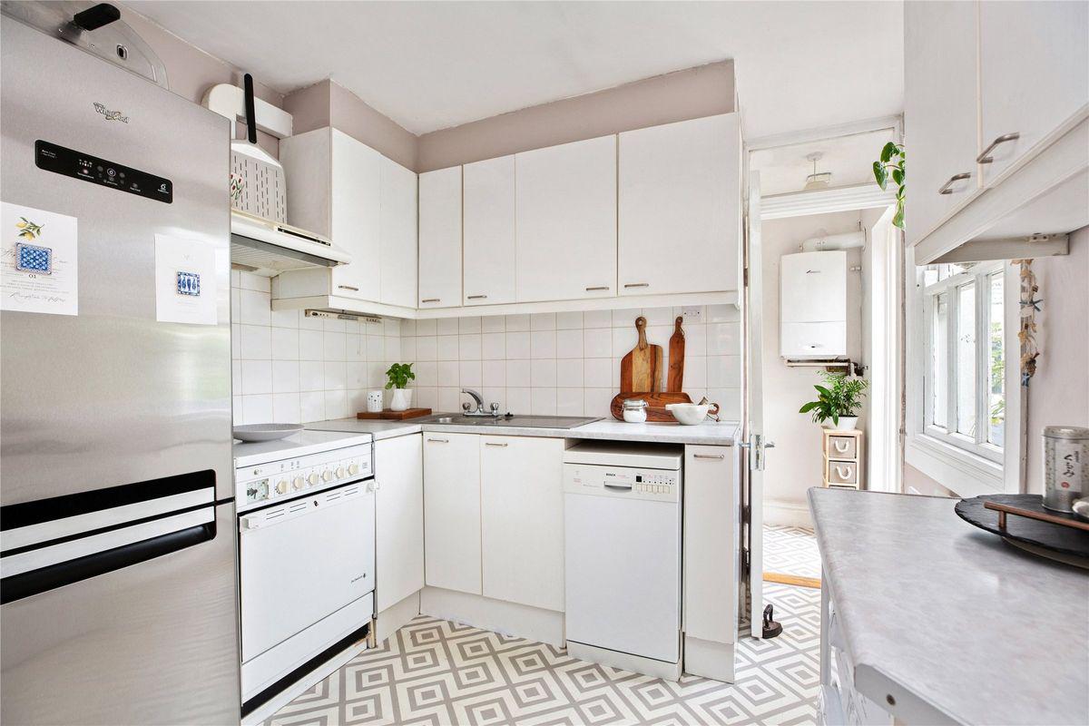 107 Pembroke Cottages, Donnybrook, Dublin 4, historical listing image 4