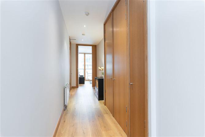 96 Kirkpatrick House, Spencer Dock, IFSC, Dublin 1, historical listing image 5
