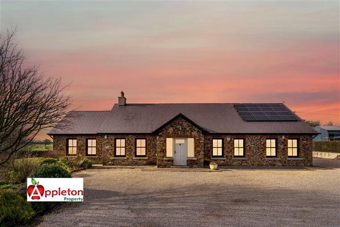 Sandyhills, Dunlavin, Dunlavin, Co. Wicklow, W91XR71, historical listing image 1