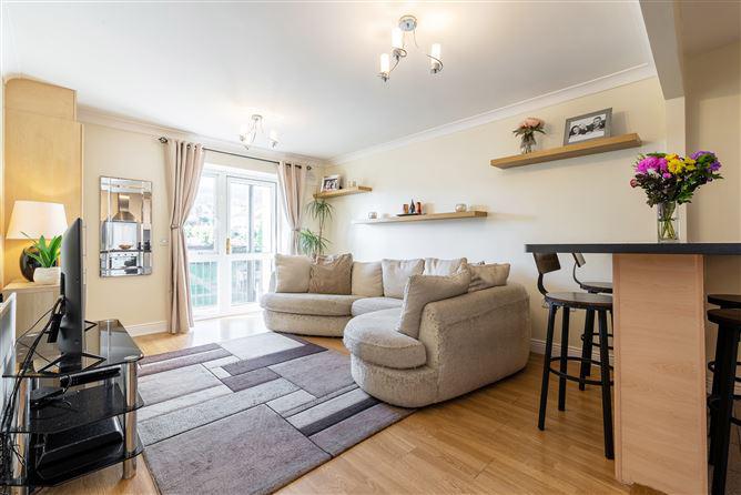 32 The Cedar, Cruagh Wood, Stepaside, Dublin 18, historical listing image 2