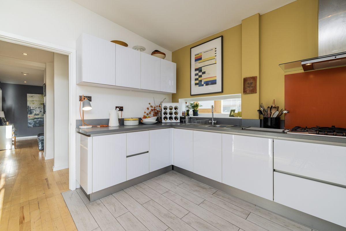 60 Botanic Hall, Addison Park, Glasnevin, Dublin 11, historical listing image 5