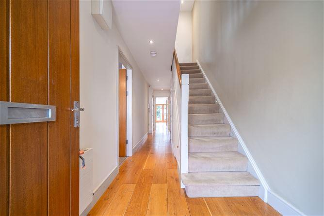 4 Cabinteely Wood, Cabinteely, Dublin 18, historical listing image 3