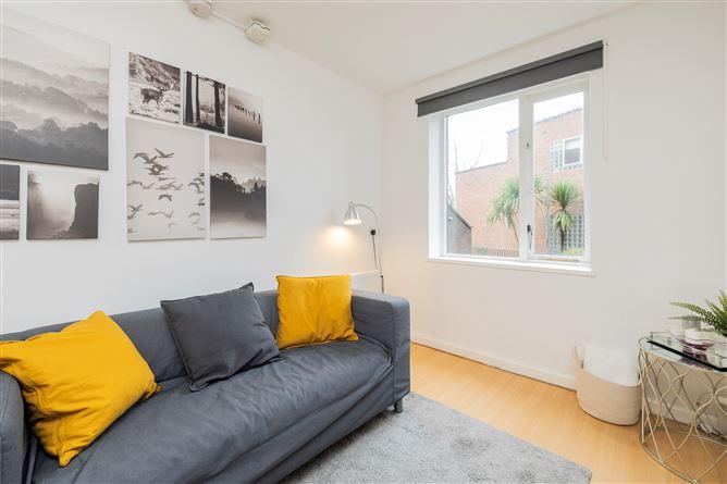 39 Crescent House , Clontarf, Dublin 3, historical listing image 2