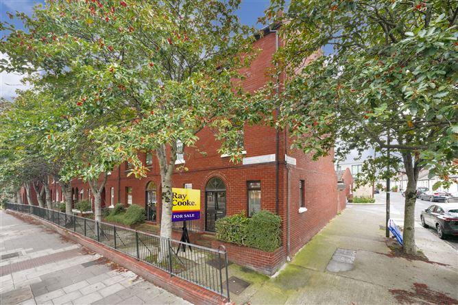 18 Lower Clanbrassil Street, Dublin 8, historical listing image 1