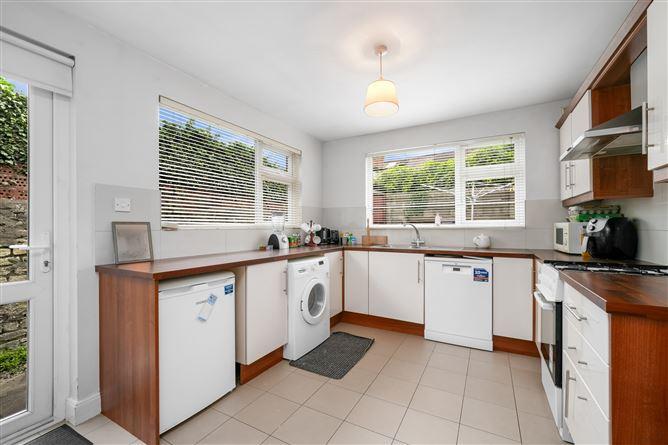 Original advertisement for 33 CARLINGFORD RD, DRUMCONDRA, DUBLIN 9