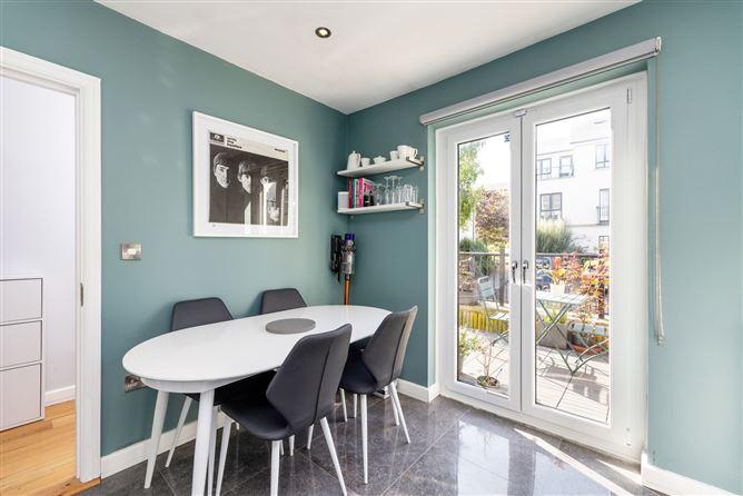 9 The Green, Robswall, Malahide,   County Dublin, historical listing image 4