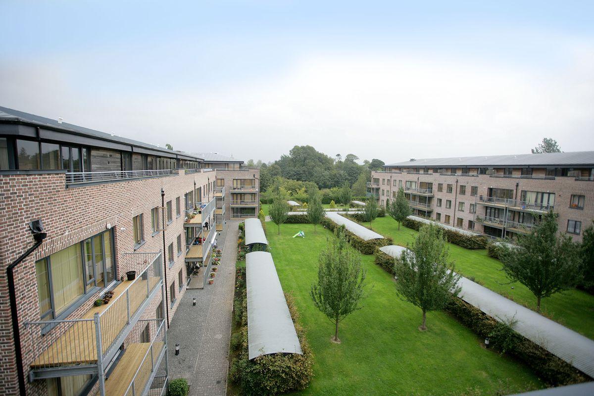 19 Block C, Stradbrook Apartments, Portlaoise, Co. Laois, R32E867, historical listing image 1