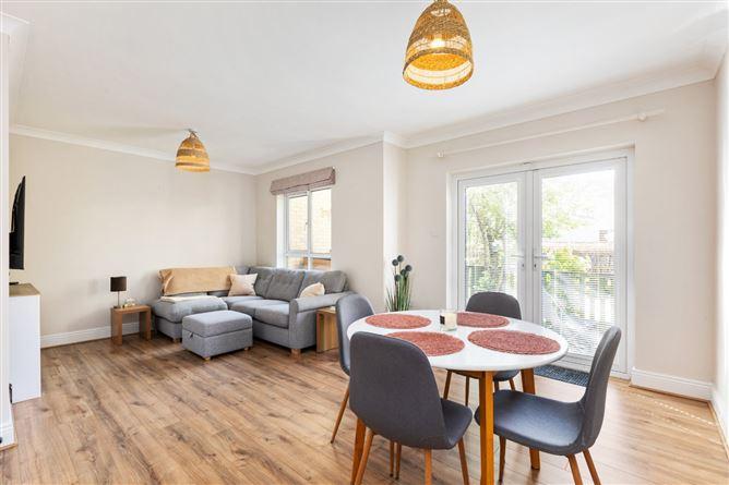 25 The Courtyard, Clonsilla Road, Clonsilla, Dublin 15, historical listing image 2