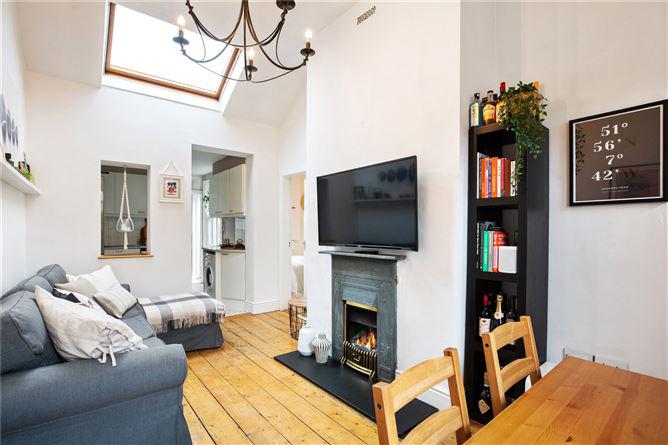 107 Pembroke Cottages, Donnybrook, Dublin 4, historical listing image 3