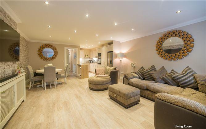 67 Lanesborough Court, Lanesborough Drive, Saint Margaret's Road, Finglas, Dublin, historical listing image 1