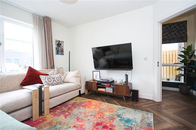 31 Parkleigh Crescent, Seven Mills, Clondalkin, Dublin 22, historical listing image 5