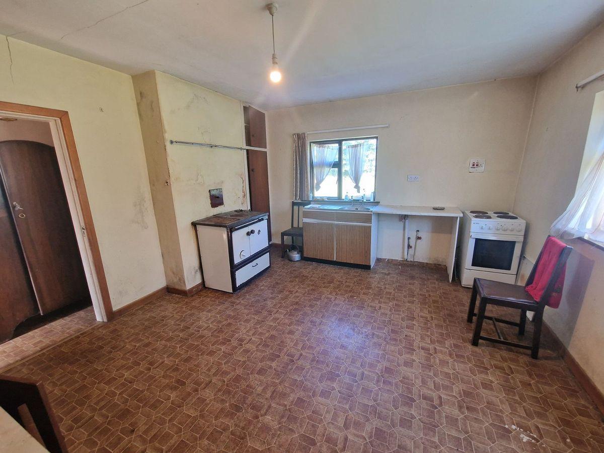 Knock Road, Claremorris, Claremorris, Co. Mayo, F12HP73, historical listing image 5