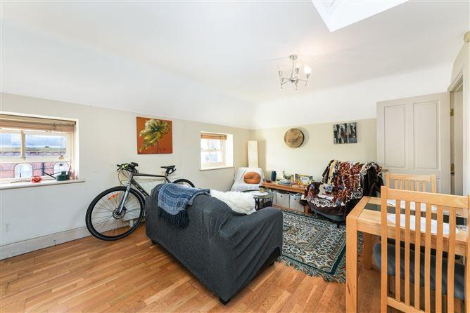 Apartment 31, Montgomery Court, Dublin 1, historical listing image 5