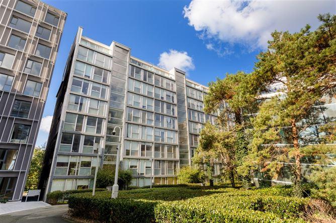 225 The Links, Elmpark Green, Merrion, Dublin 4, historical listing image 2