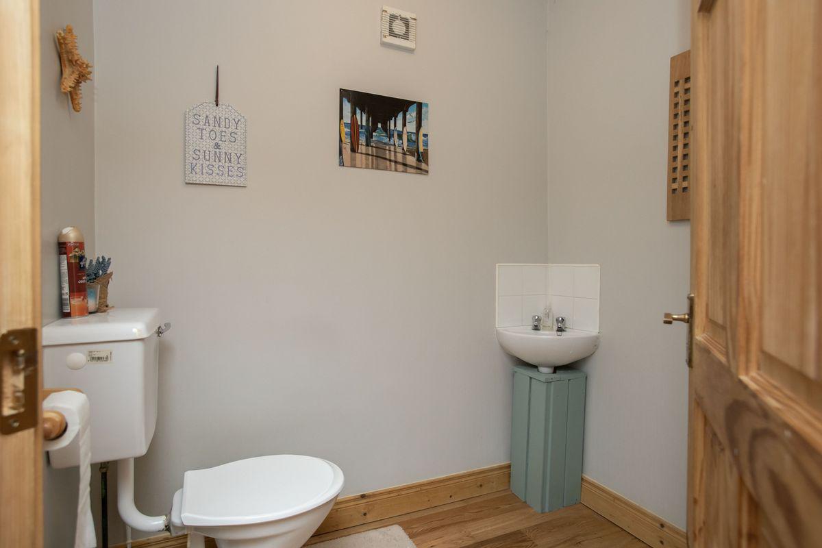 22 Inis Glora, Ballinalack, Co. Westmeath, historical listing image 4