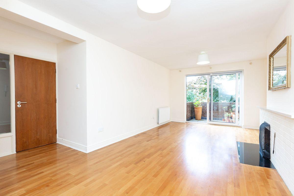 Apartment 18, Gilford Pines, Gilford Road, Sandymount, Dublin 4, historical listing image 5