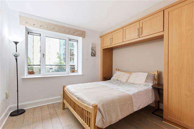 138 Adelaide Square, Whitefriar Street, Dublin 8, historical listing image 6