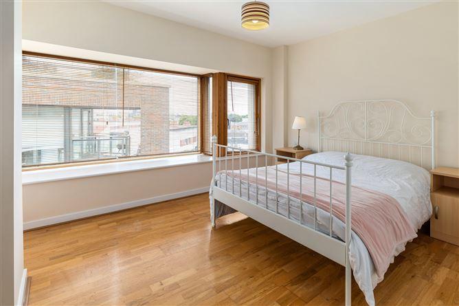 56 Block E Smithfield Market, Smithfield, Dublin 7, historical listing image 6