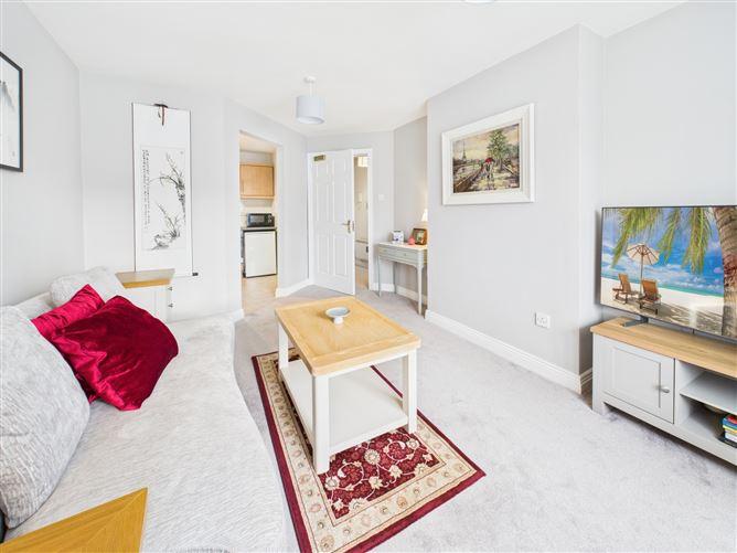 4 Manor Retirement Apartment, Nenagh, Co. Tipperary, historical listing image 1