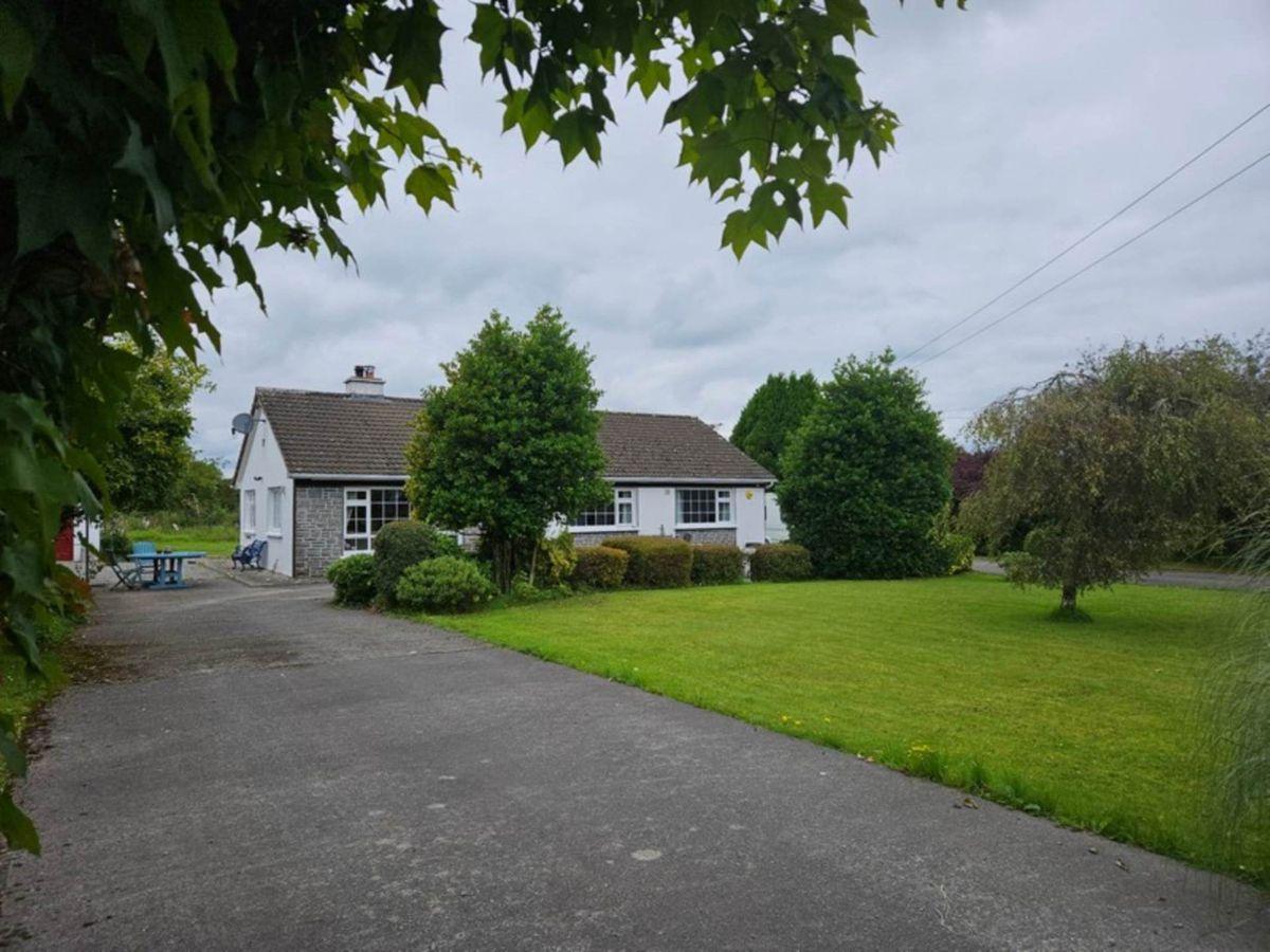 Turf Lodge, Moneen, Williamstown, Co. Galway, F45P303, historical listing image 1