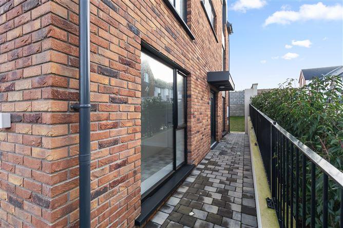 44 Waterfall Heights, Ardrostig, Bishopstown, Co. Cork, Bishopstown, Cork, historical listing image 2