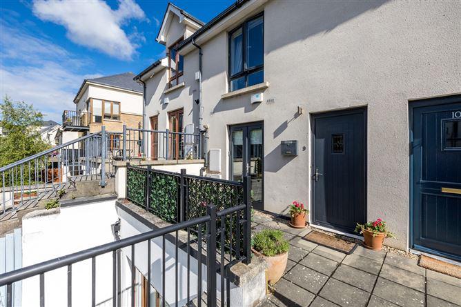 9 The Green, Robswall, Malahide,   County Dublin, historical listing image 2