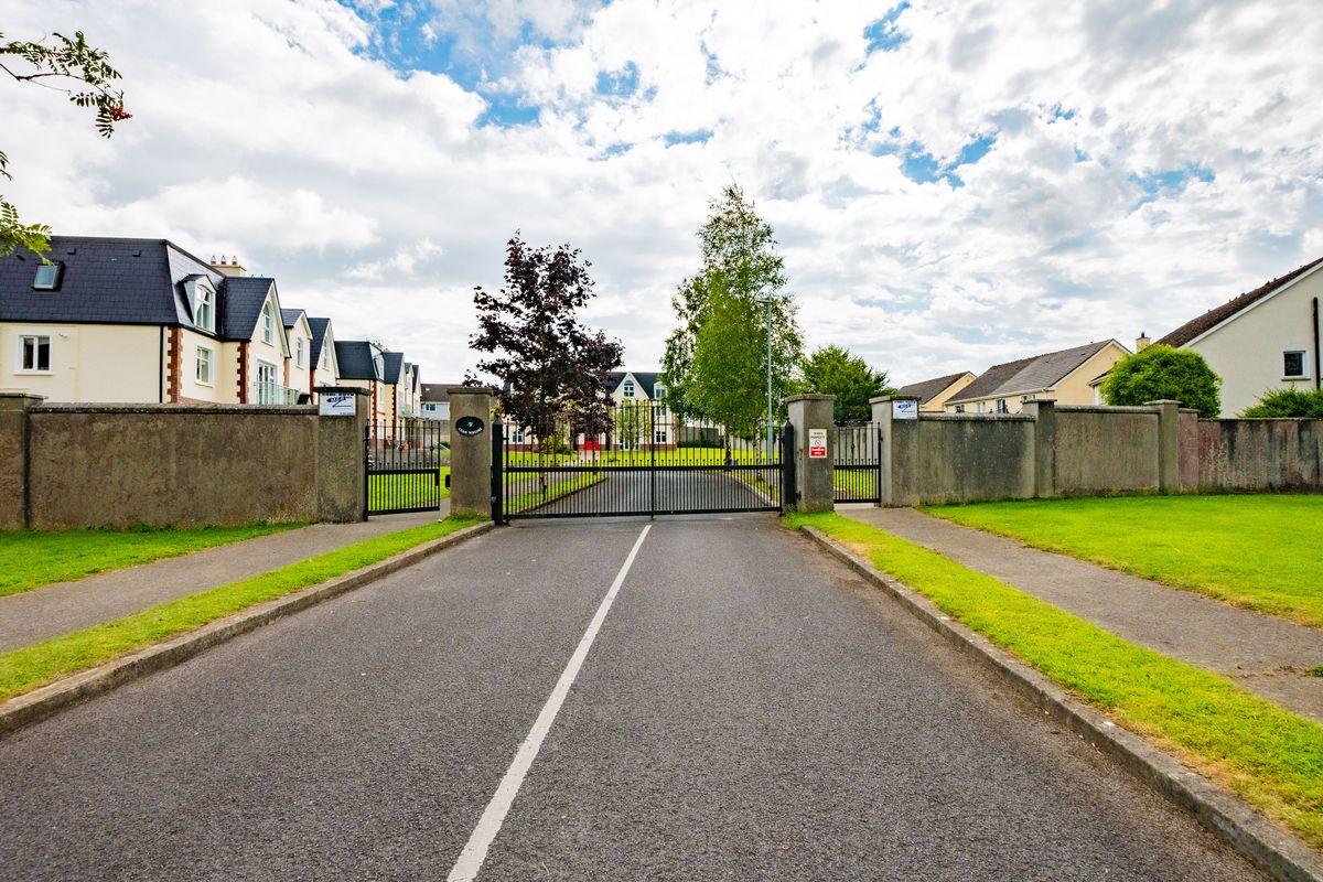 204 Cuan Mhuire, Belvedere Hills, Mullingar, Co. Westmeath, N91XR98, historical listing image 3