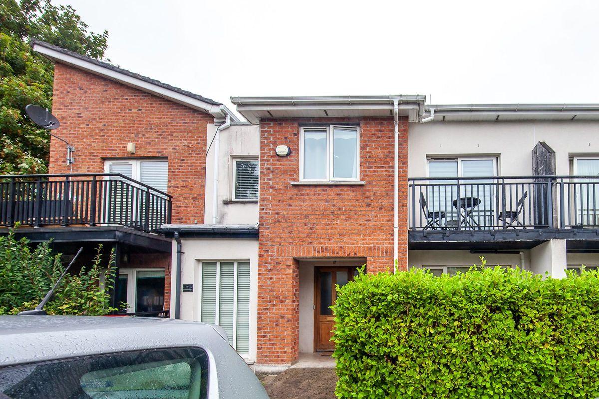 71 Phibblestown Wood, Ongar, Dublin, historical listing image 1