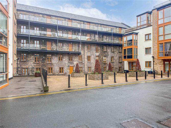 Apt 106 Block I, Bellevue, Islandbridge, Dublin 8, historical listing image 1
