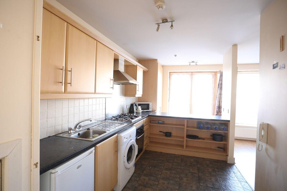 19 Block C, Stradbrook Apartments, Portlaoise, Co. Laois, R32E867, historical listing image 5