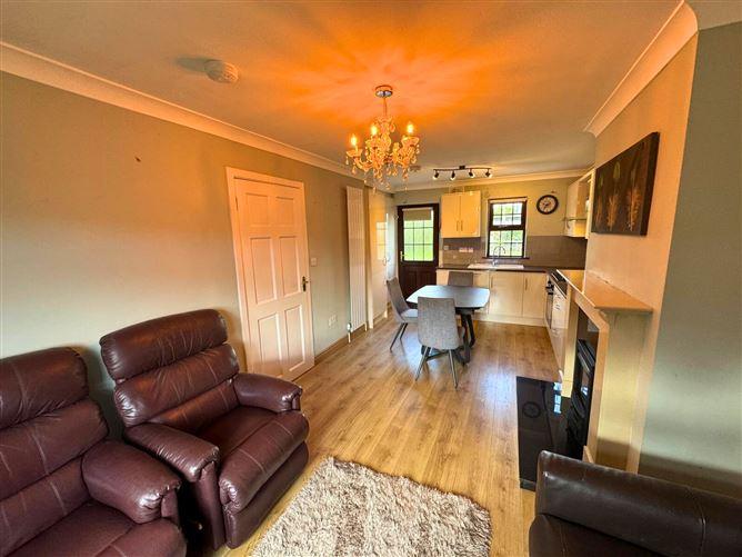 22 Pearse Square, Carrick-on-Suir, Tipperary, historical listing image 5