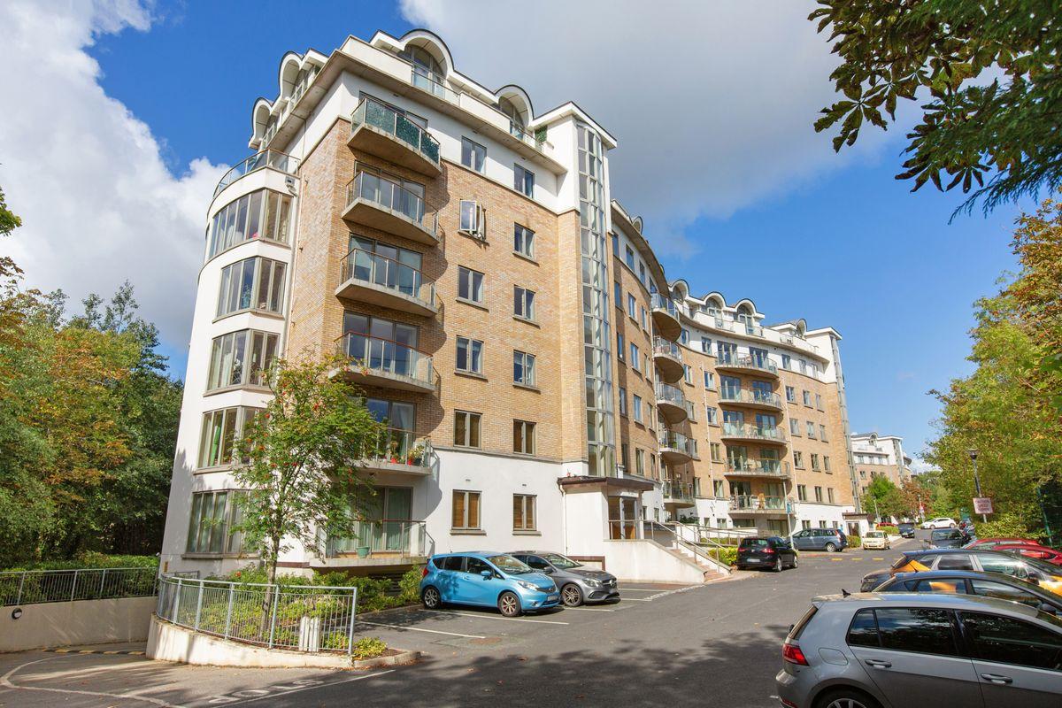 79 The Oaks, Rockfield, Dundrum, Dublin 16, D16K3V5, historical listing image 1