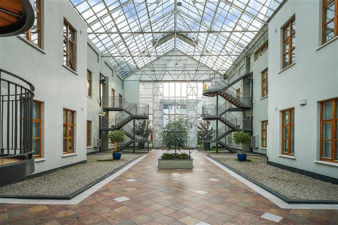 109, Winter Garden Pearse Street, The, Dublin 2, historical listing image 3