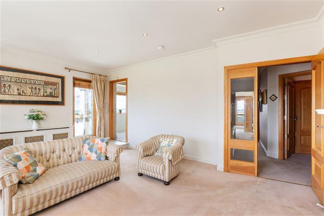 46 Kavanagh Hall, Collegewood, Castleknock, Dublin 15, historical listing image 4