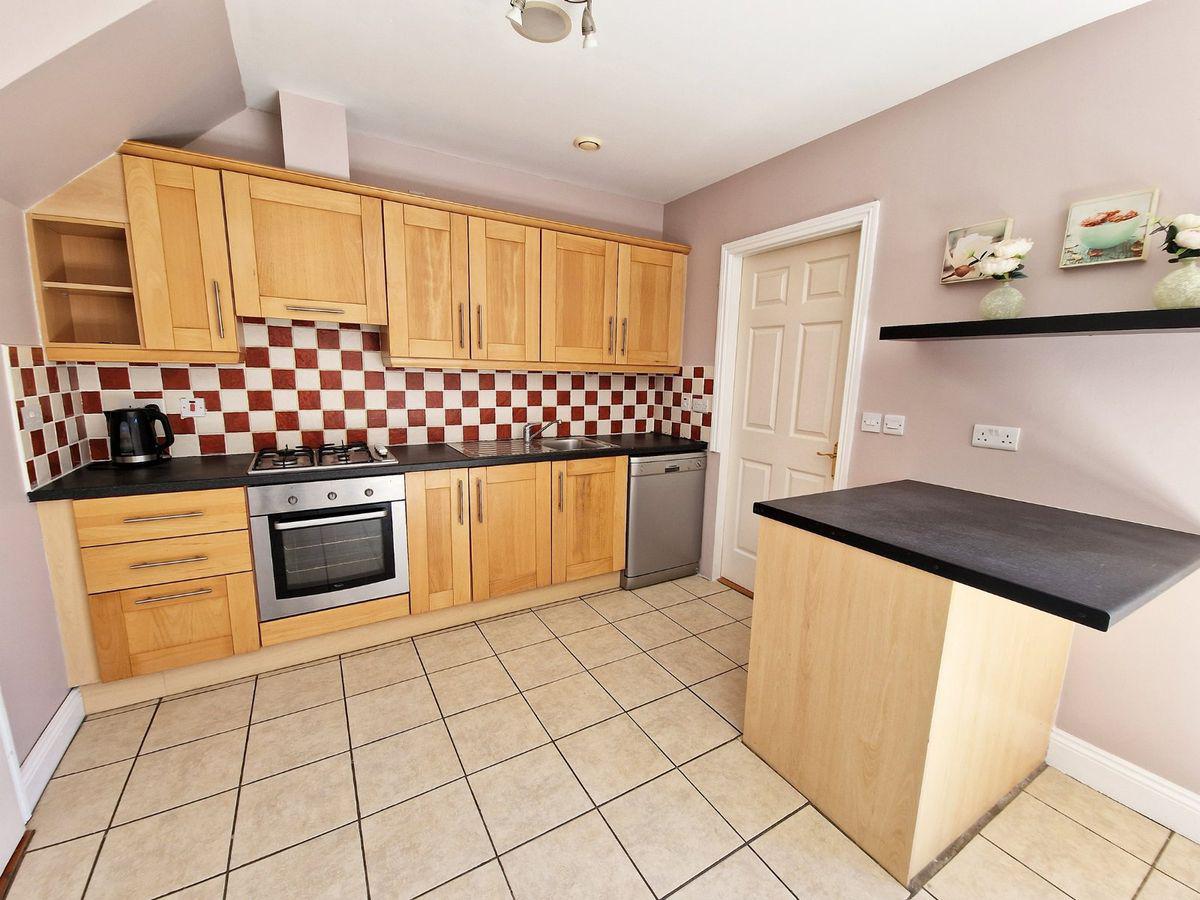 8 Victoria Court, Lahinch Road, Ennis, Co. Clare, V95T8X2, historical listing image 3