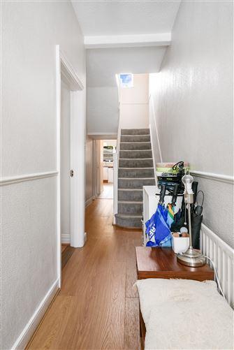 Original advertisement for 33 CARLINGFORD RD, DRUMCONDRA, DUBLIN 9