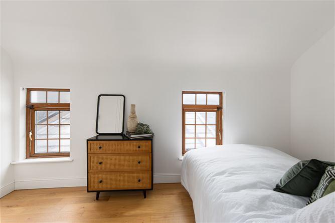 2 Camden Court, South City Centre, Dublin 2, historical listing image 5